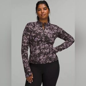 LUXTREME RUNNING HALF-ZIP
Inflect Floral Lunar Rock Multi Size 4